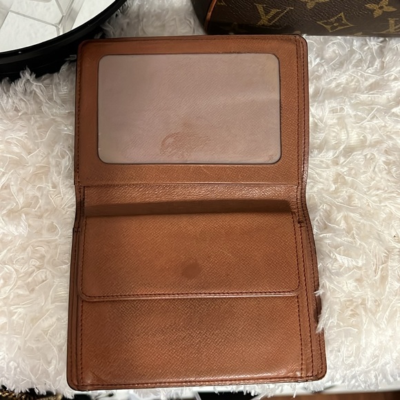 Vintage Louis Vuitton Monogram Bifold Unisex Wallet - Picture 6 of 17